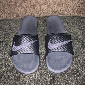Nike Men’s Benassi Solarsoft Slide Athletic Sandal